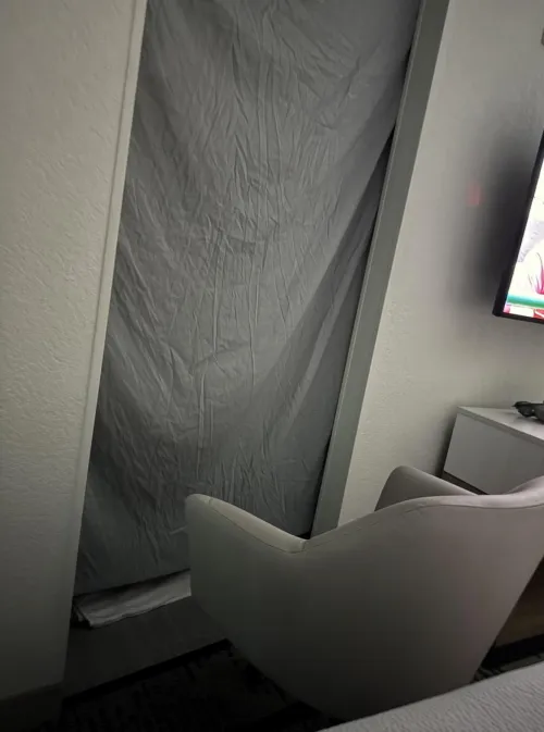 52 city: Estero Florida, seated gloryhole for married men that need head. by tennisjack1113