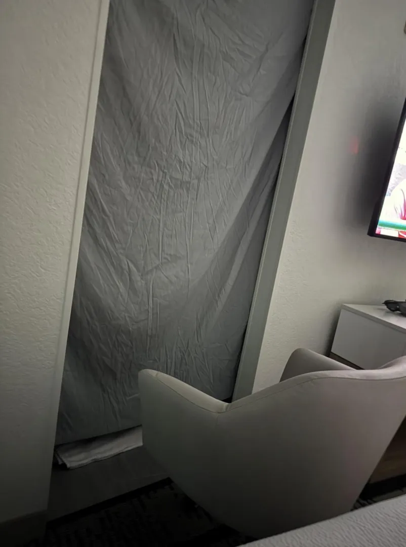 52 city: Estero Florida, seated gloryhole for married men that need head. posted by tennisjack1113