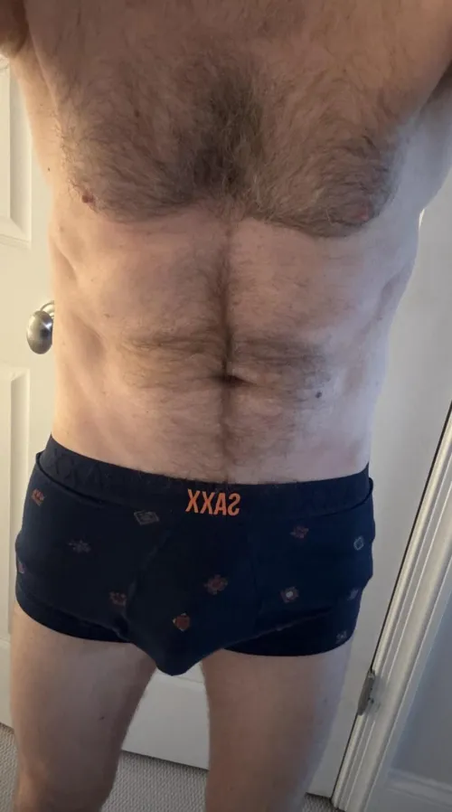(55) DL looking for a relationship with a younger fit top guy by PriceAlternative208