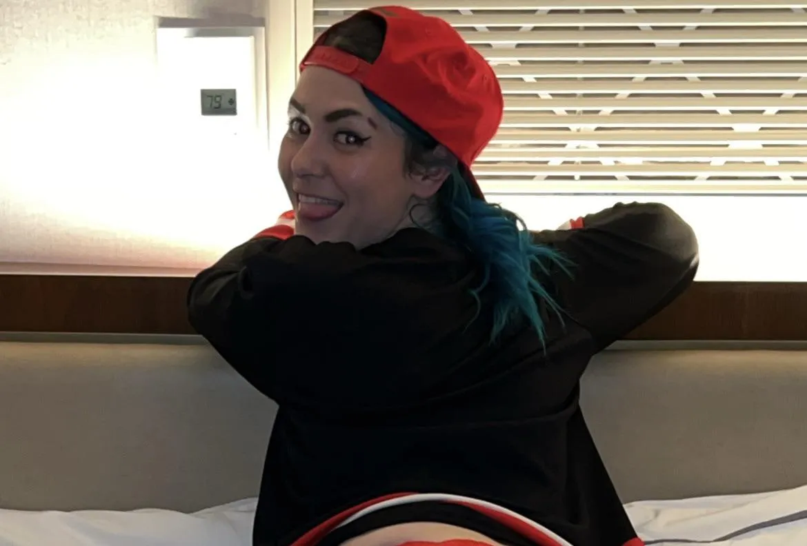 559 hit me up  posted by FreakRed559