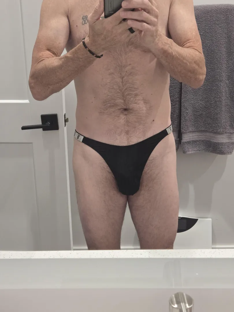 56 biWM seeking oral Top posted by USAFretFitnessDude