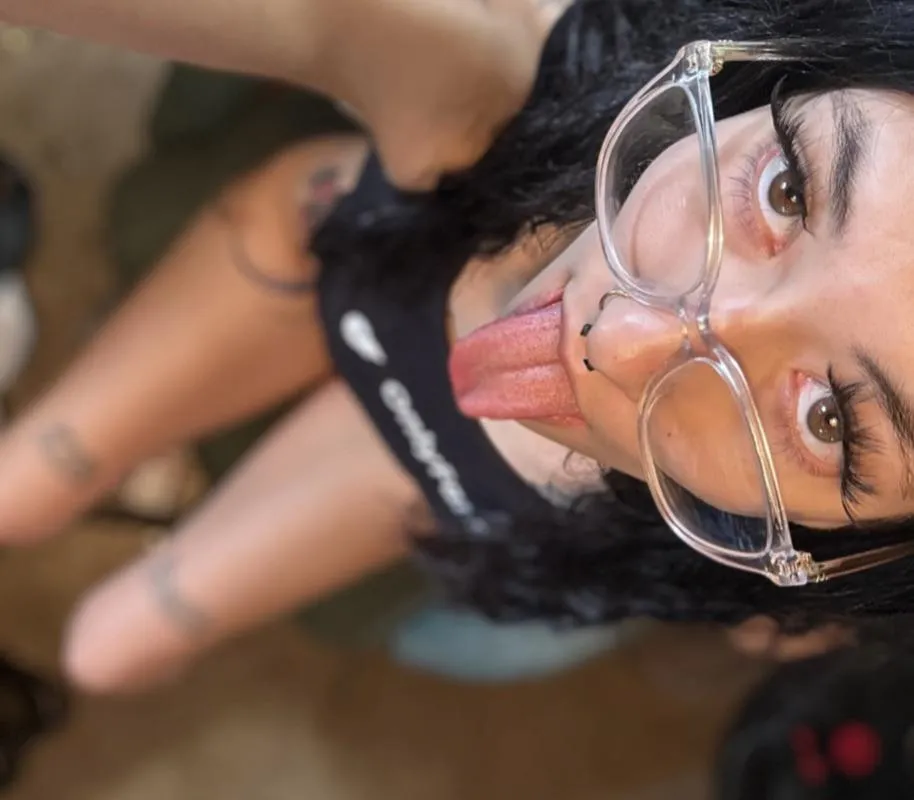 (585)how often would you let me play with you if we worked together posted by MorgueGirl03