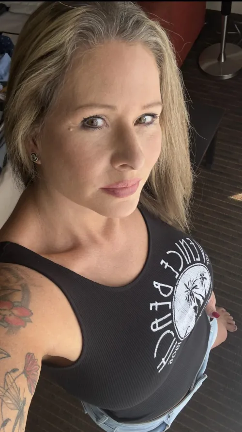 60F Feeling cute today by KandyHeartsXO