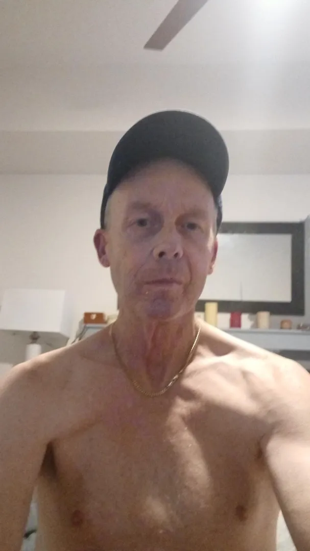 62 m4m in 323 posted by Egg_Slut_1430