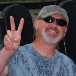 66 [M4F] looking for a domme in #oshkosh #appleton to serve. #wisconsin posted by MarkHoto