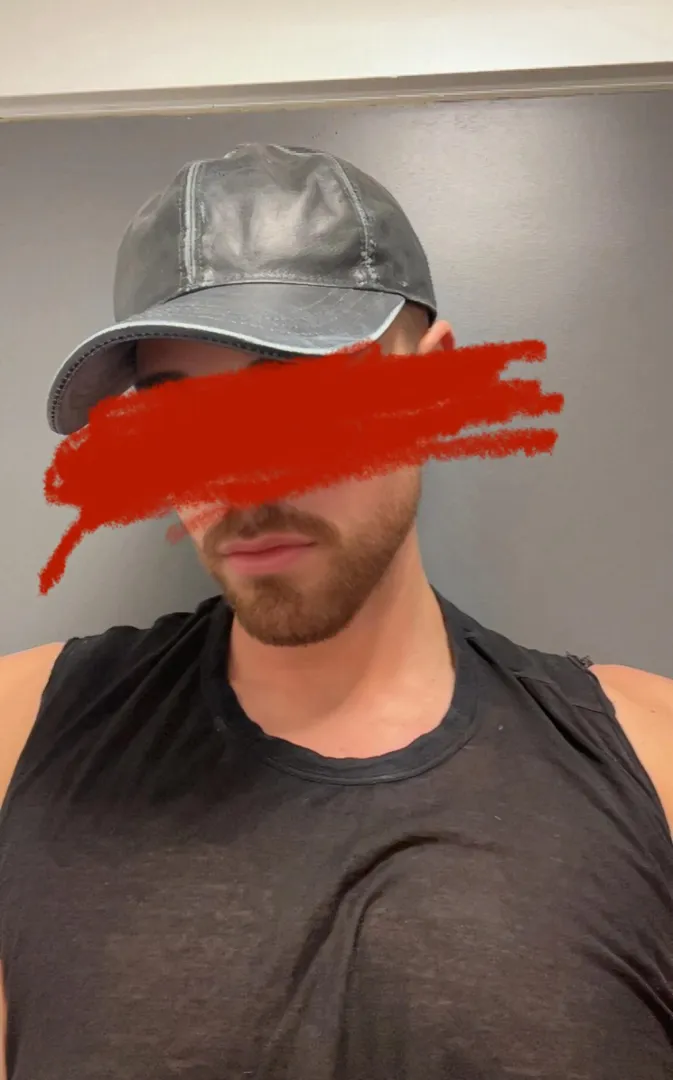 6’6 Straight Alpha. F@gs Send to Worship My Superiority posted by Mundane_Key2378