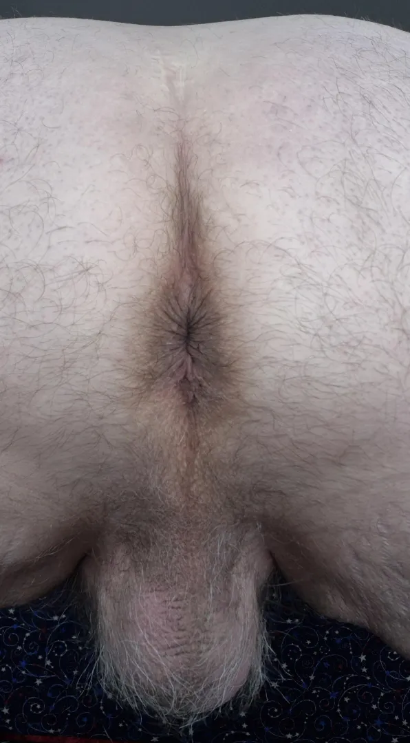 (68) Showing off my hole posted by No_Glass_1896