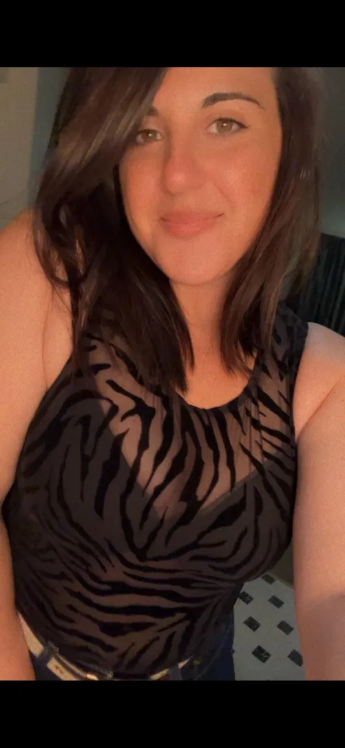 716 taking applications… who’s going to be my valentine?!  apply within!  by Adequately_Thick_716