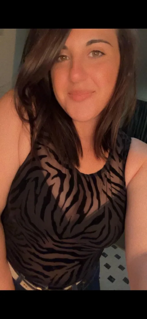 716 taking applications… who’s going to be my valentine?!  apply within!  posted by Adequately_Thick_716