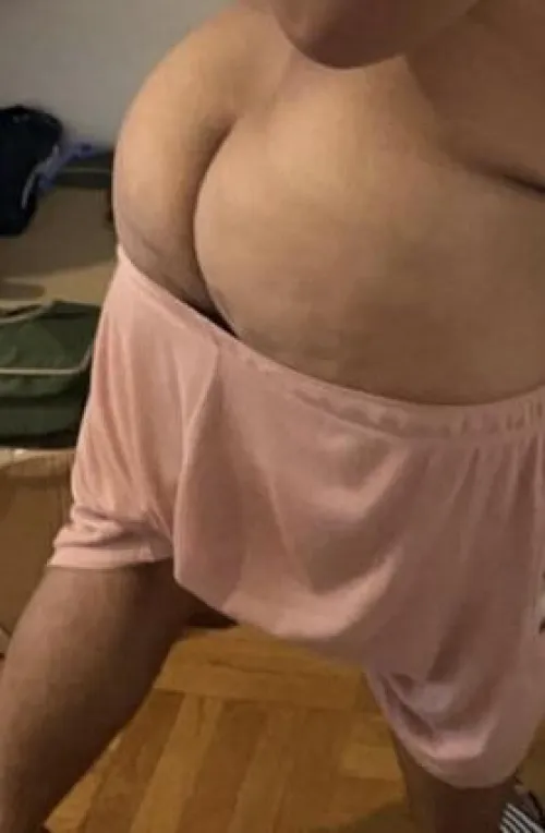 [90813] 36 - beefy man with big ass looking for those eaters. by AMLux_