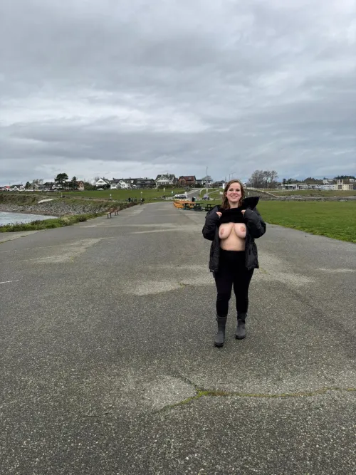 A day on the island by CJ0031