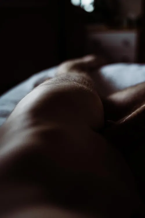 A glimpse for Thighsday... by PositiveBod