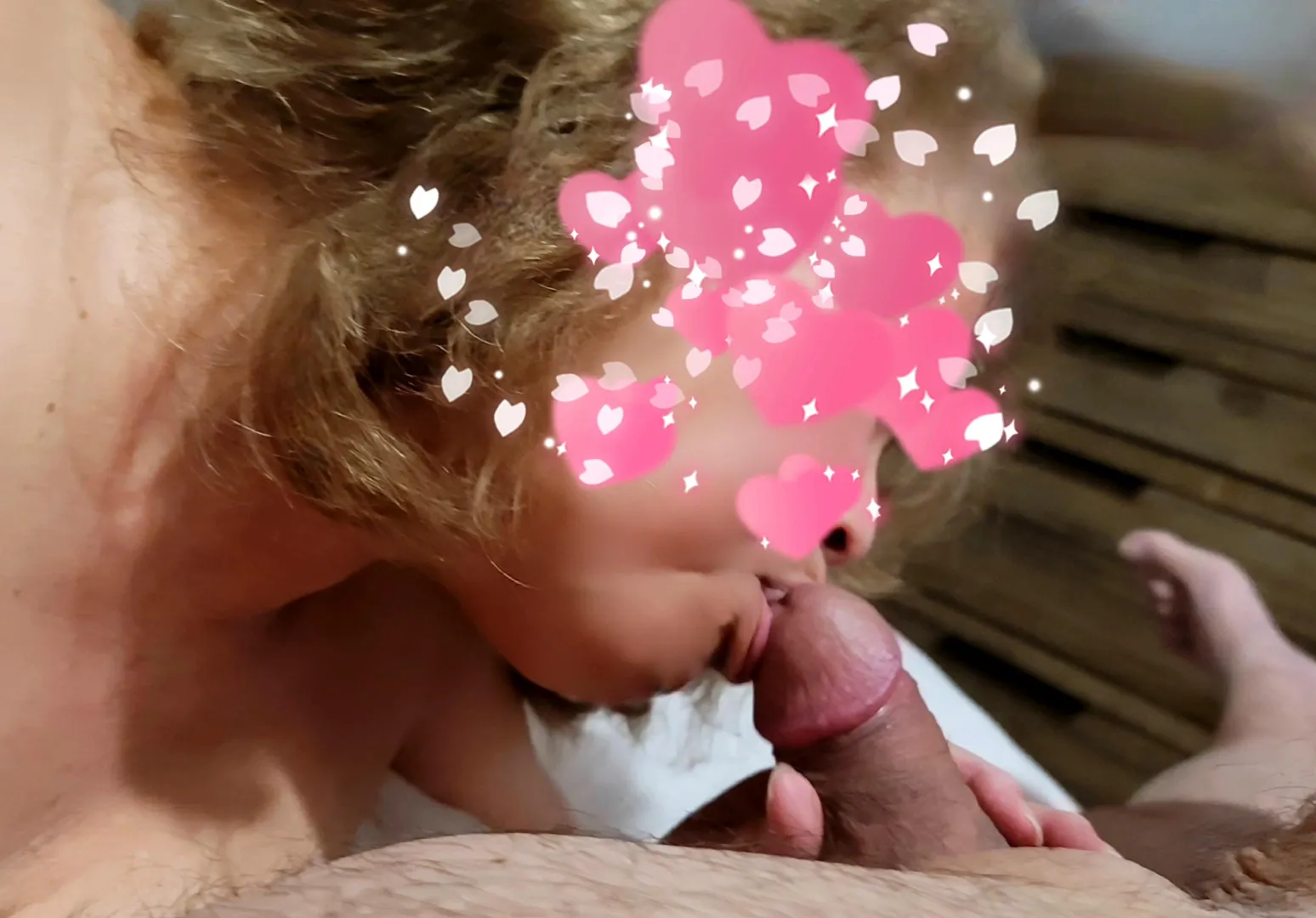 A kiss goodnight for my love posted by Aggravating-Month159