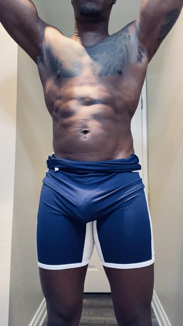 A little Blu… posted by UghMal-Guh-M8Shun