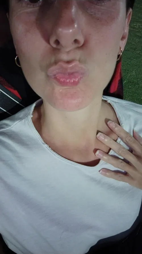 A little kiss from my glossy lips by belleblackqueen