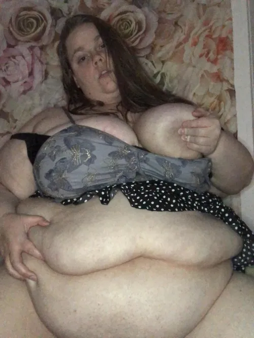 a lot to grab onto! by thefatstonerchick