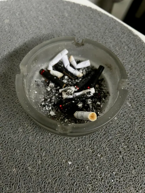 A morning pic of my ashtray by asukyyy