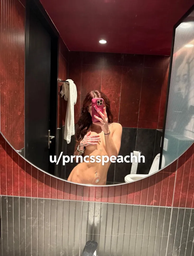 A night with me is better than begging your gf to suck it every other night imo… posted by prncsspeachh