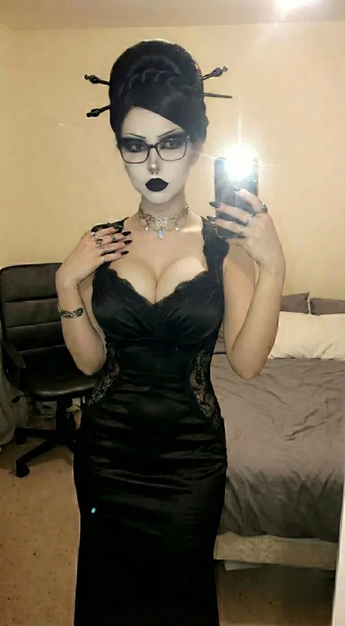 A pathetic pig like you should always be worshipping a Goddess like me by Fluffy_Cricket_1268