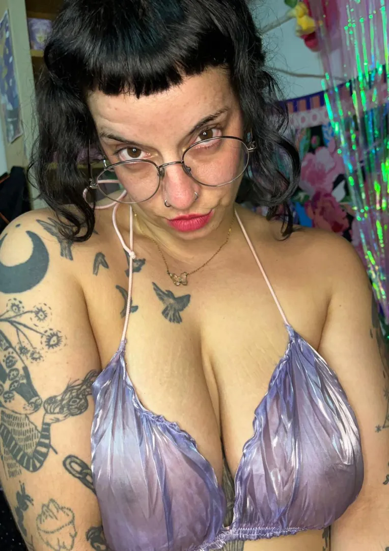 A pathetic tiny pennis like yours will never even touch a girl like me posted by goddess_cocorosie