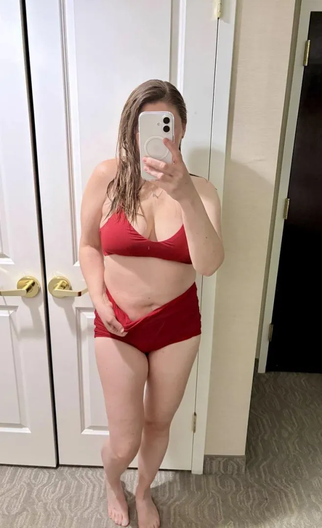 A post hotel swim posted by CougarMarie