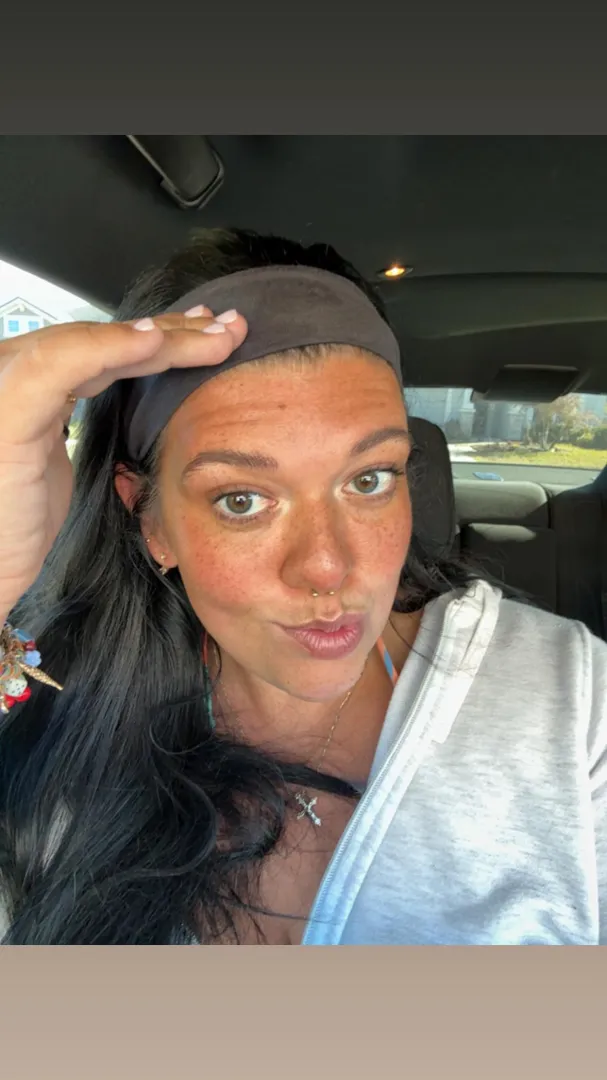 A pretty girl sending you selfies is the recipe for a perfect day. posted by Sick-Vertebrae