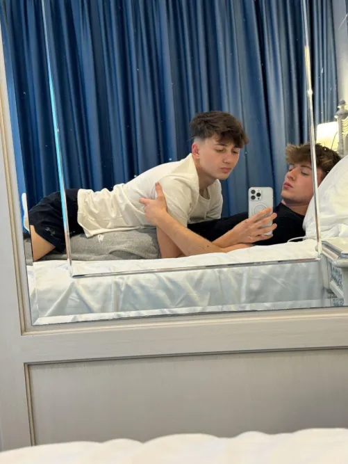 A really romantic selfie by lovelygoddess22