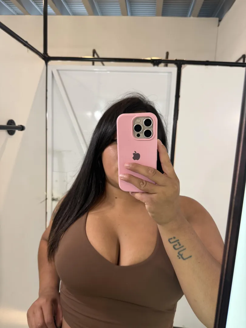 A selfie before training posted by MainProfessional4994