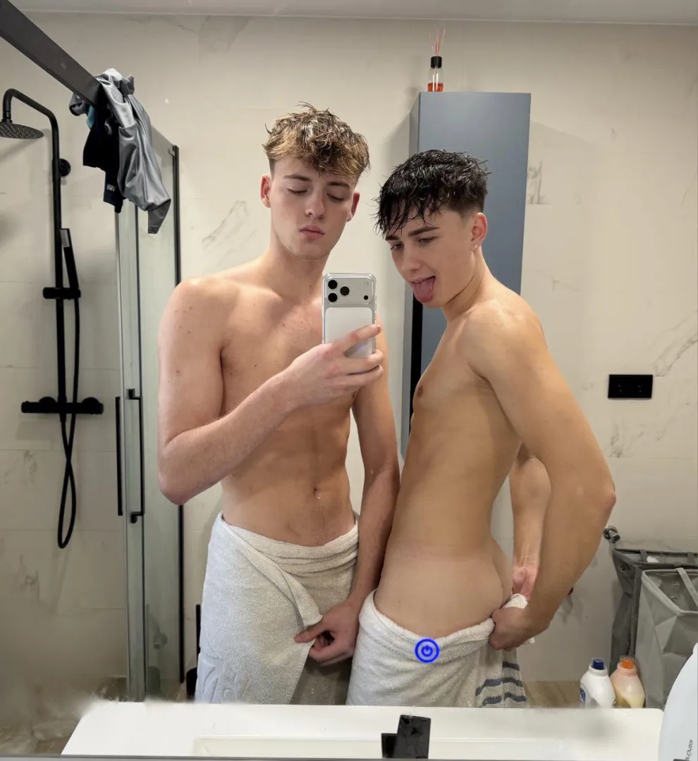 A selfie we'll never forget posted by lovelygoddess22