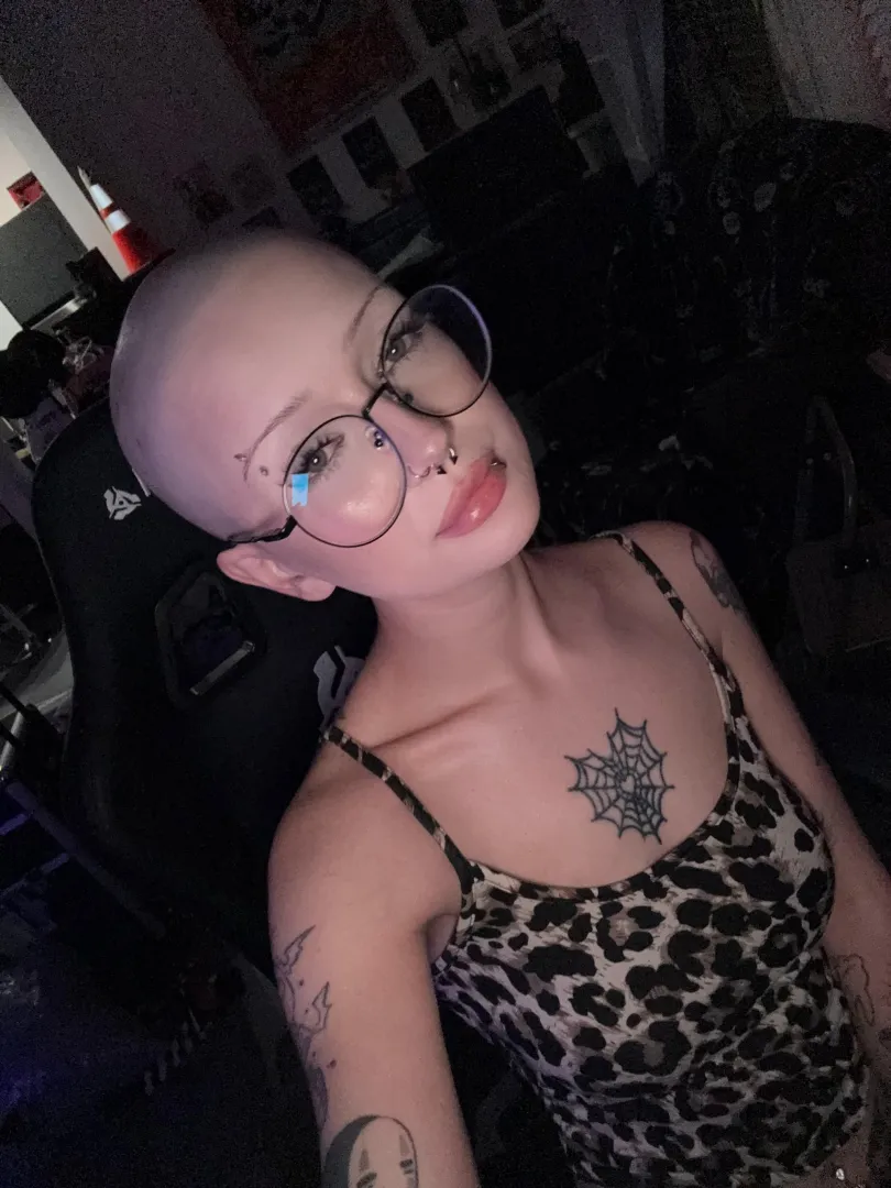 a smooth shave is always nice :3 posted by underboobgoddess