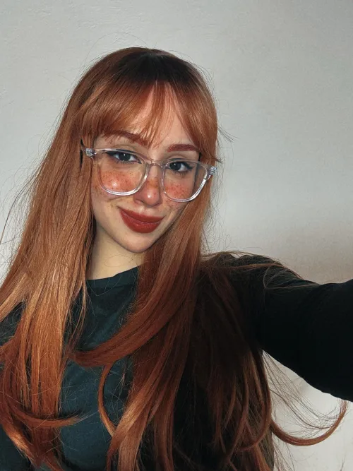 A soft smile on my lovely natural lips by nickynickyyyy