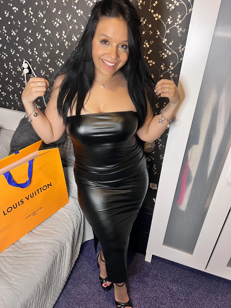 A whisper in the dark, a bite at dawn… your pleasure awaits posted by Galadriel69_