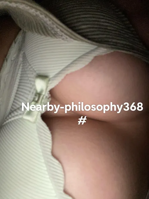 Aaj ki holi apno k sath  am available by Nearby-Philosophy368