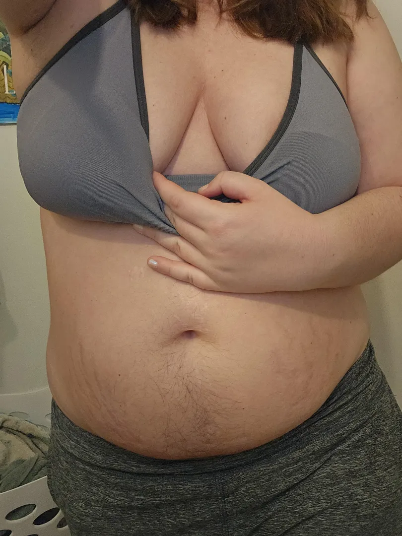 About to workout...How's your day going..? posted by SweetSuprise85