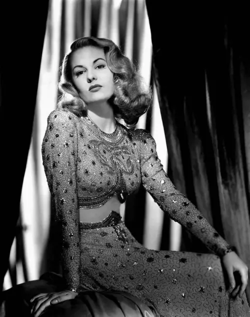 Actress Sally Gray (February 14, 1915 - September 24, 2006) by thing_place_person