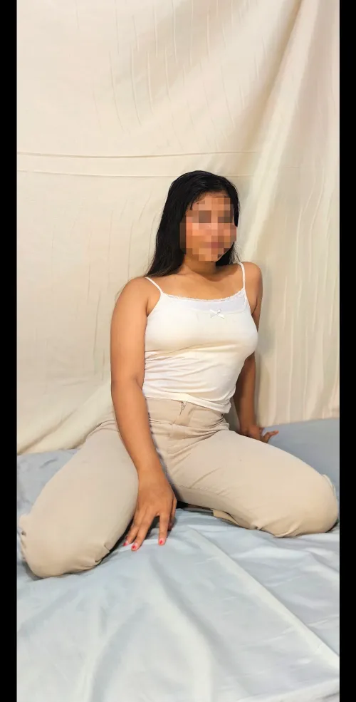 ada yang mau liat versi yg lebih seksi? by Choice_Condition9710