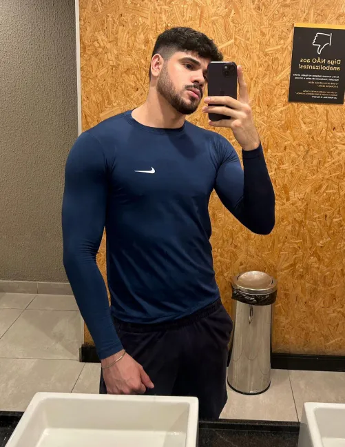 Add me only fans: https://onlyfans.com/bruno_angeloc by Interesting_Hat6941