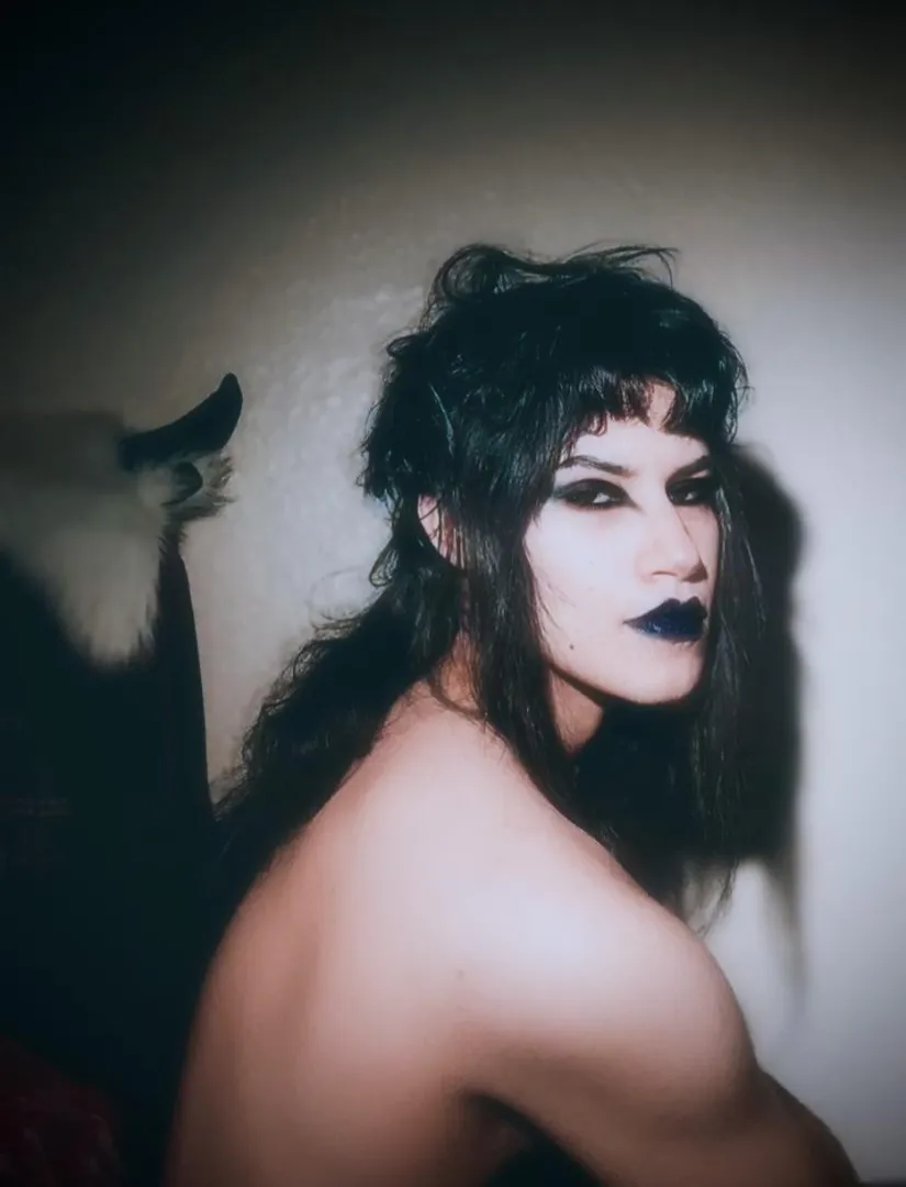 Adjusting to the new haircut posted by Sir_Reigna_Mortem