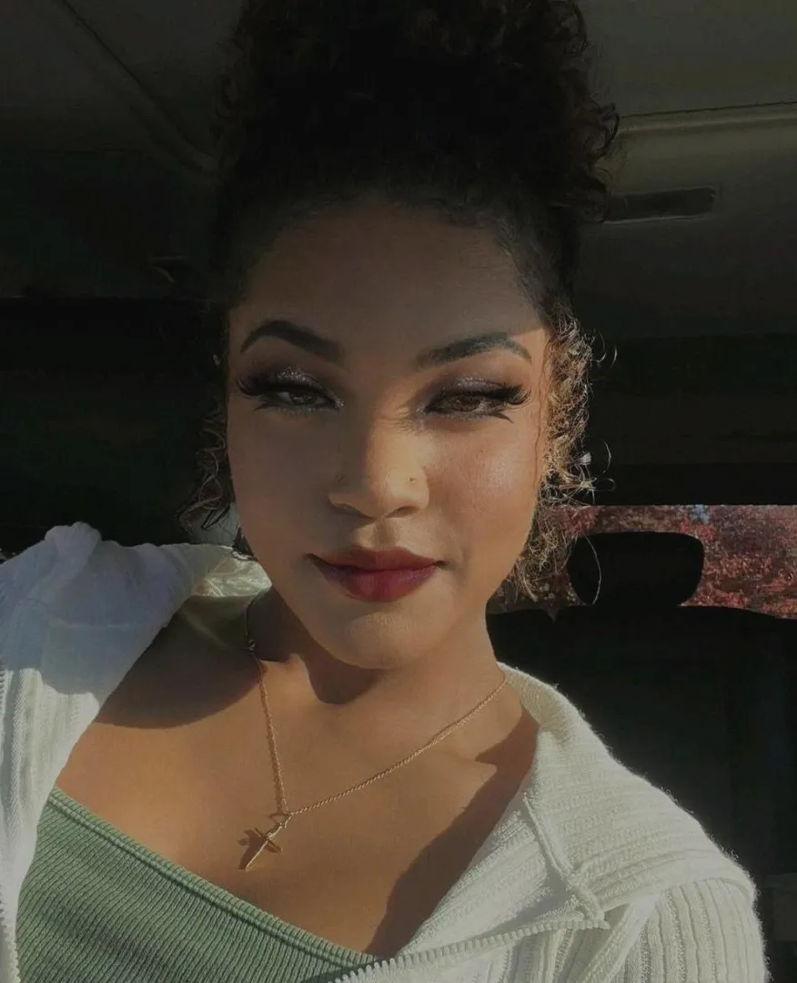 Adorable as hell, huh? Already hooked on this view? posted by annabellecuddles