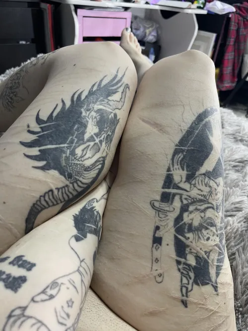 aesthetics in scars n tattoos.. by bubblyHips