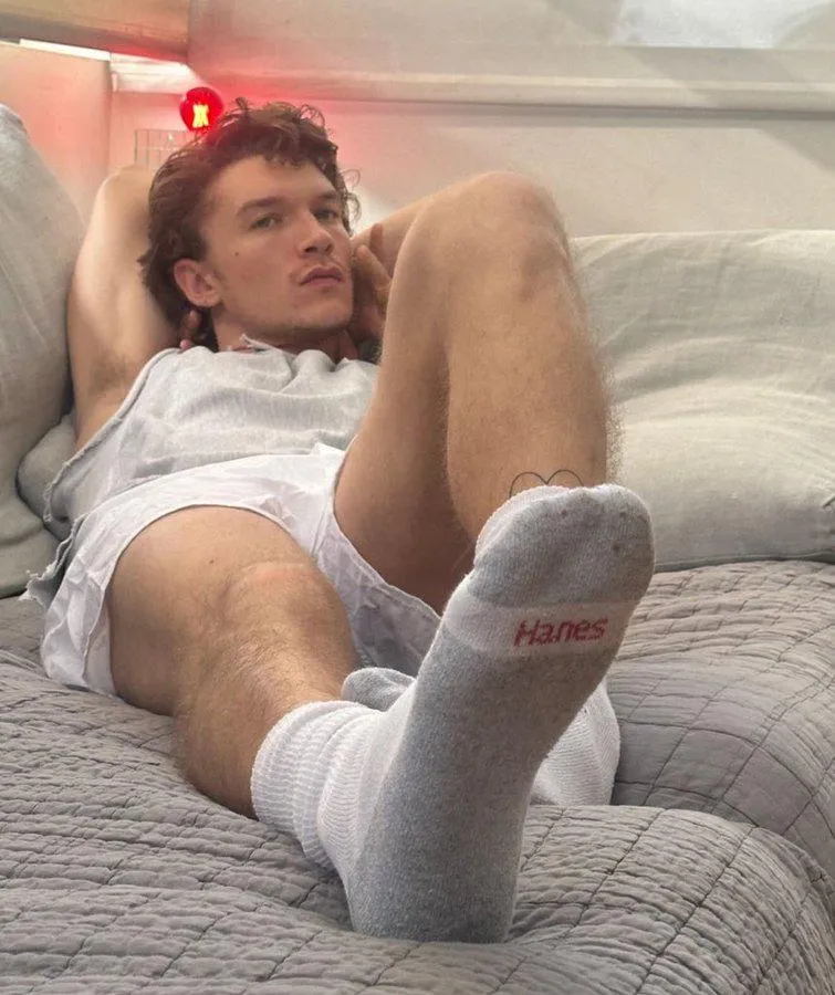 After being recently dead, a ghost found it's way into Connor Storrie's place, eager to jump into the new famous actor after watching his show a week before he died. Now in him, he's enjoying his build and his huge feet, eager for his boyfriend to see posted by FroggyZorua48