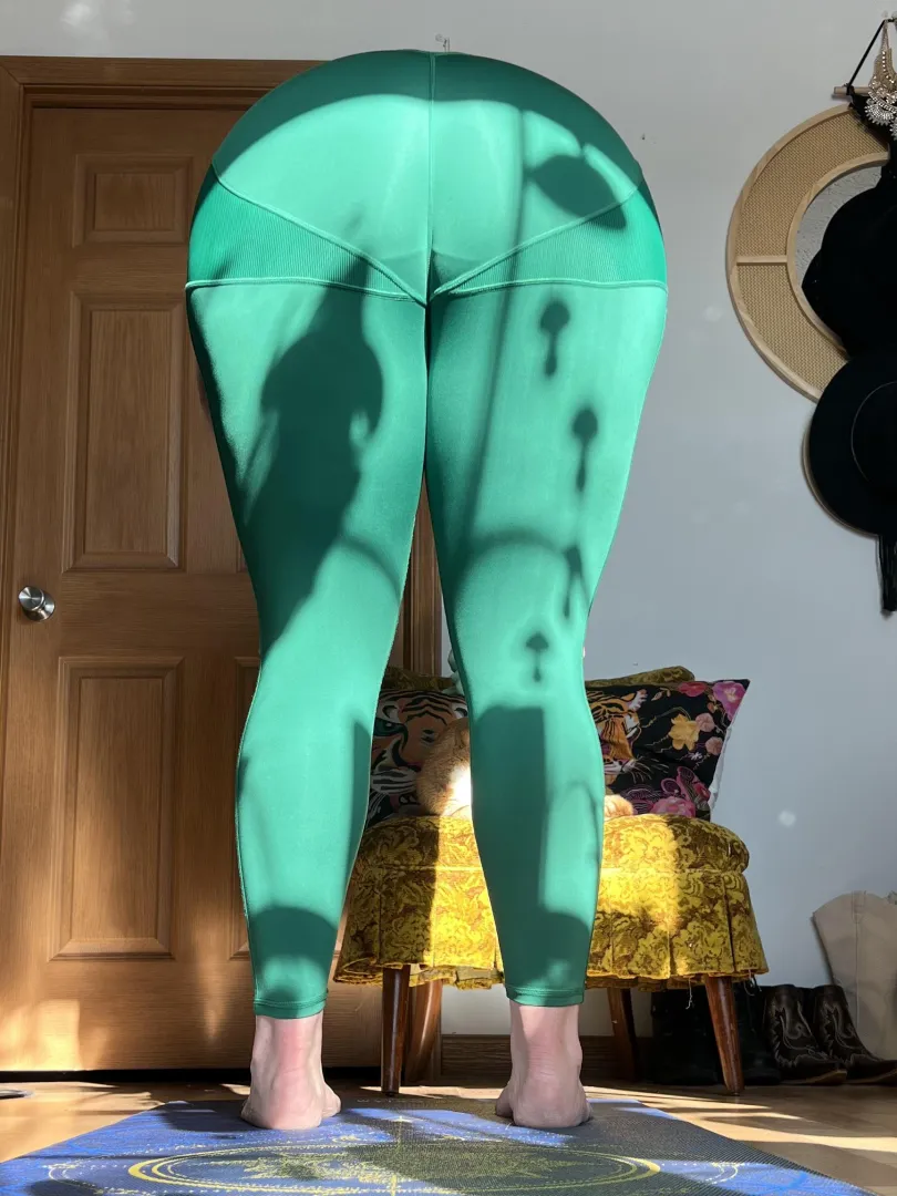 Again with the panty lines haha posted by QUEENBAVM0RDA