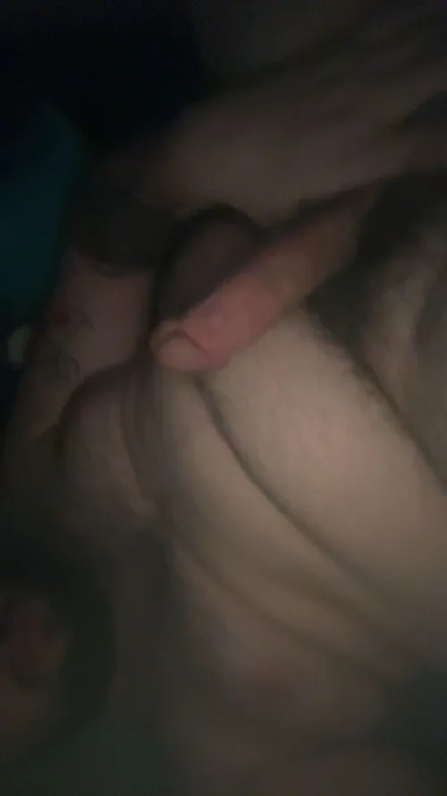 [Age:25 Top] Had such a long week and now I need to release. Anyone wanna help? DMs open, Hairy +++ older +++ bear +++ masc +++ by Immediate-Wait5168