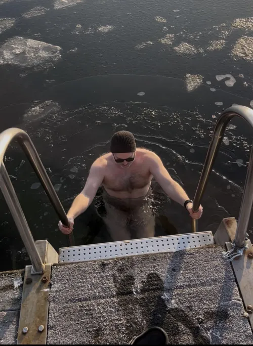 All alone at the nude Beach/Kalmar Sweden by mr_clemenza