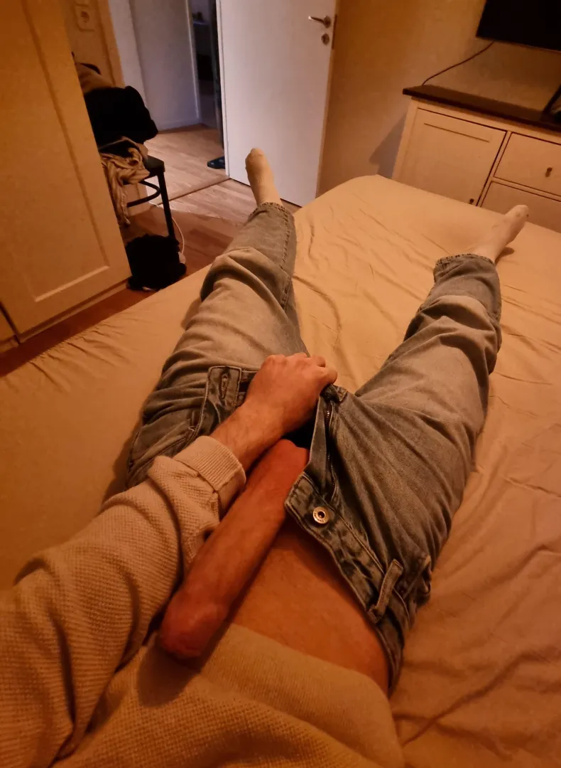 All alone today  posted by Hoolix0