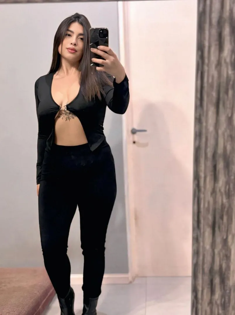 All balck posted by _NaughtySweet