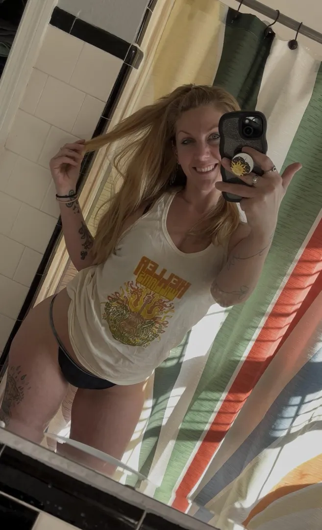 All me!! posted by NoraVines