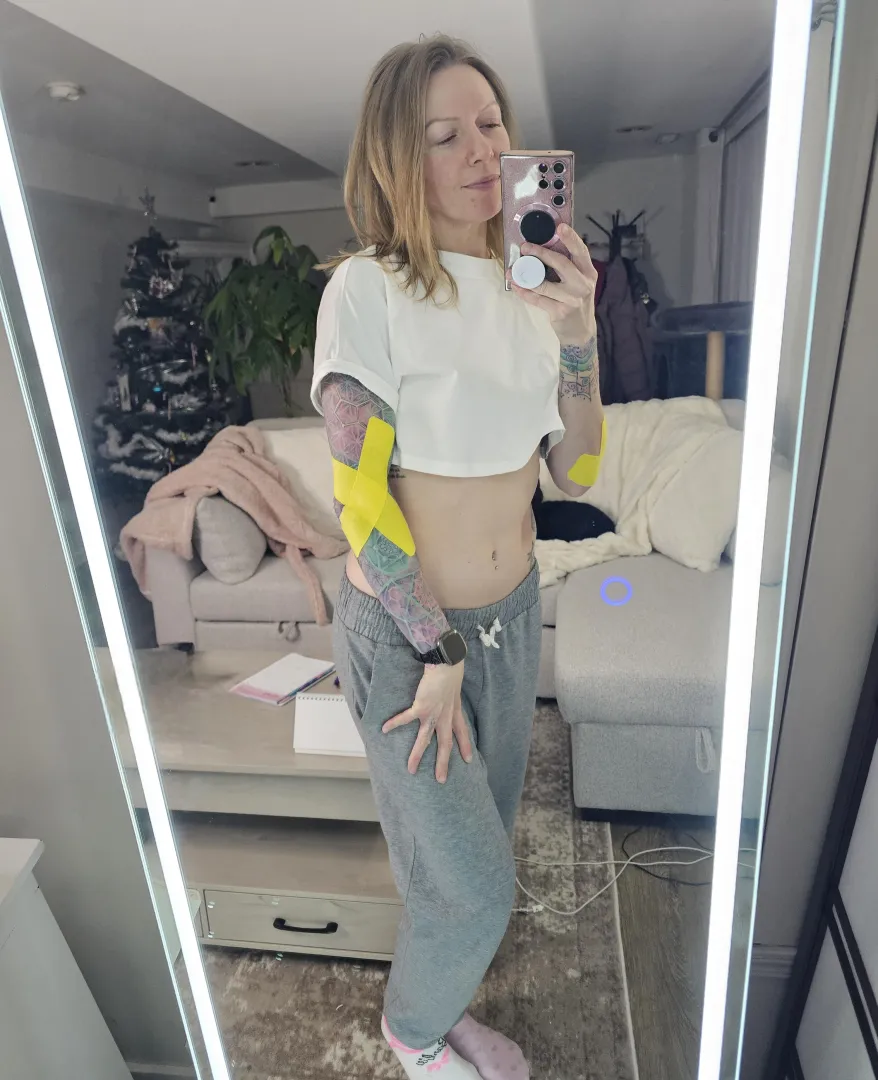 All natural, Canadian girl posted by summersparkle86