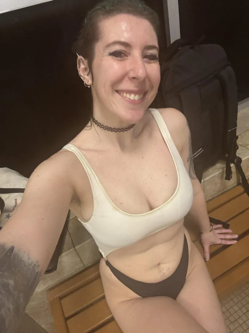 All smiles in a bikini posted by sirenskiss3
