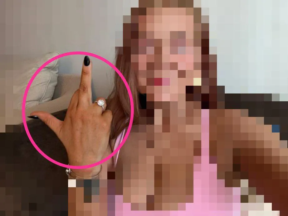 all u get, my middle finger & my fat wedding ring you could never afford to buy for me (: posted by princessari99